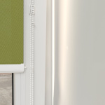 Рулонная штора «Мини» фурнитура Белая. Ткань коллекции «Плэин» Фисташковый (компл. Besta)