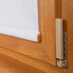 Рулонная штора «Мини» фурнитура Золотой дуб. Ткань коллекции «Арабеска» Белый