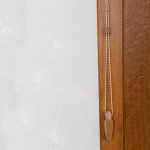 Рулонная штора «Мини» фурнитура Золотой дуб. Ткань коллекции «Одуванчик» Белый (компл. Besta)