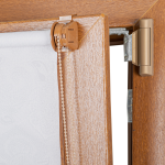 Рулонная штора «Мини» фурнитура Золотой дуб. Ткань коллекции «Арабеска» Белый